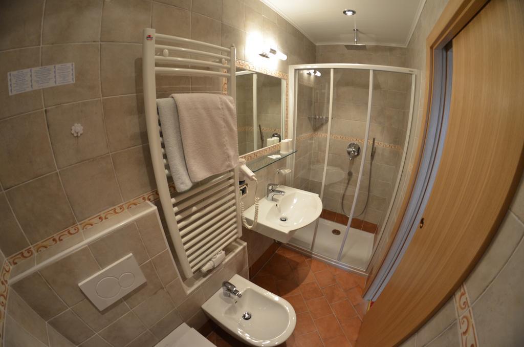 Bed & Breakfast Garni Ossi