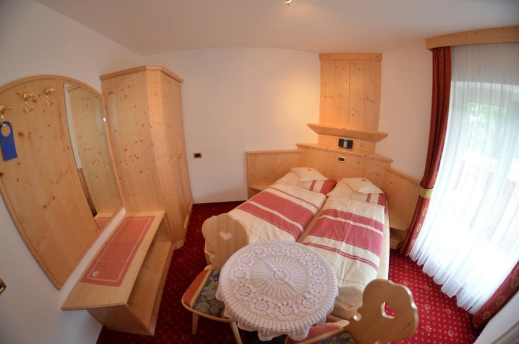 Garni Ossi Bed & Breakfast