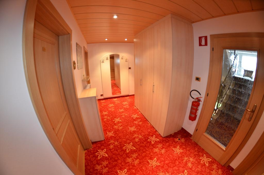 Garni Ossi Bed & Breakfast 2*